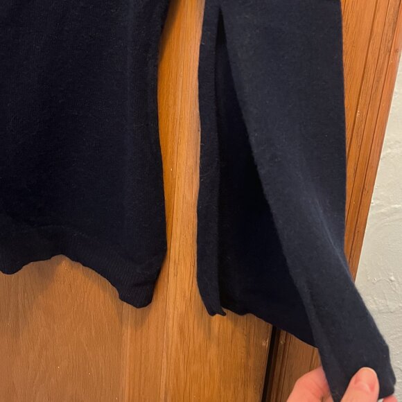 Y2K Cashmere Bell Sleeves Laced Shoulders 100% Cashmere Sweater Navy Blue Medium - Picture 3 of 4